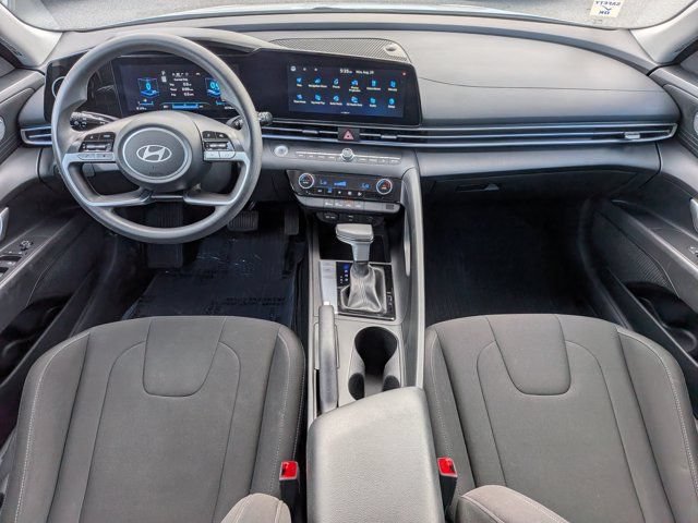 Used 2024 Hyundai Elantra SEL FWD image 14