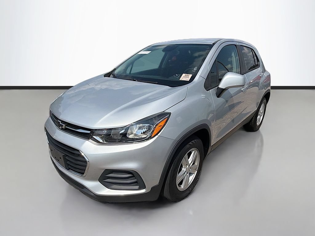 Used 2020 Chevrolet Trax LS w/ Tint and Cruise Package FWD image 5