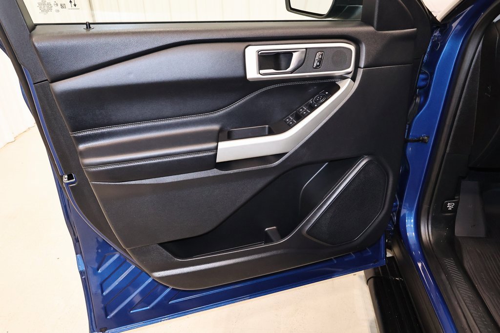 Certified 2020 Ford Explorer XLT w/ Equipment Group 202A image 11