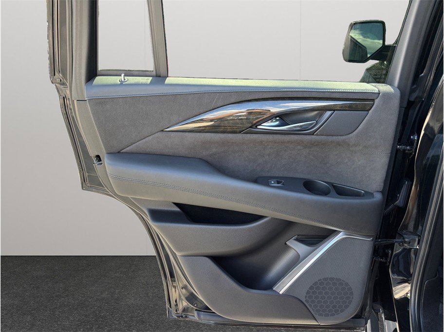 Used 2020 Cadillac Escalade Platinum AWD/4WD image 44