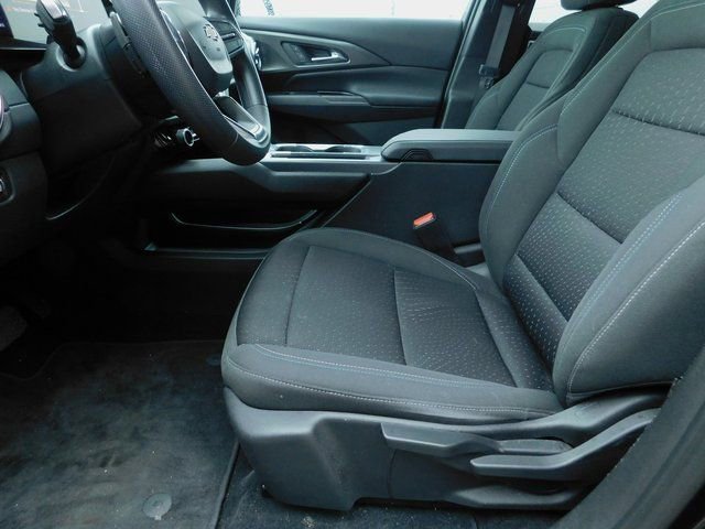 Used 2025 Chevrolet Equinox EV LT image 7