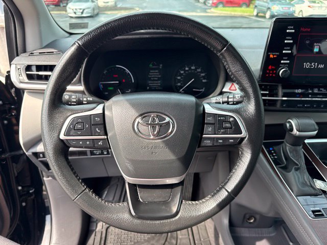 Used 2023 Toyota Sienna XLE FWD image 20