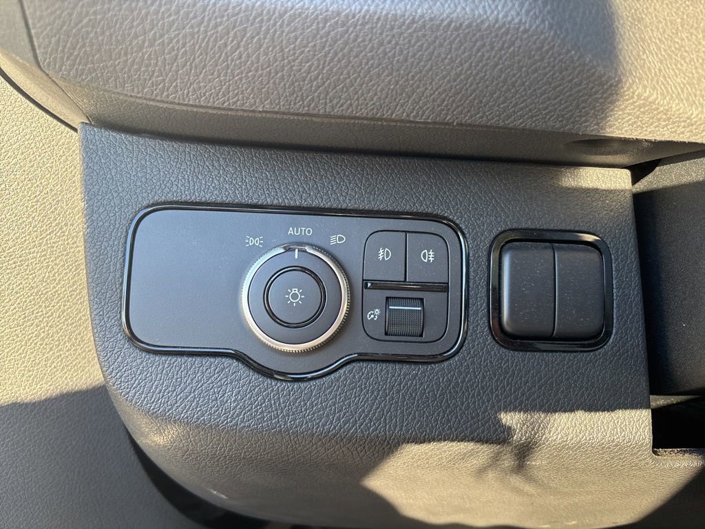 Used 2022 Mercedes-Benz Sprinter 2500 image 79