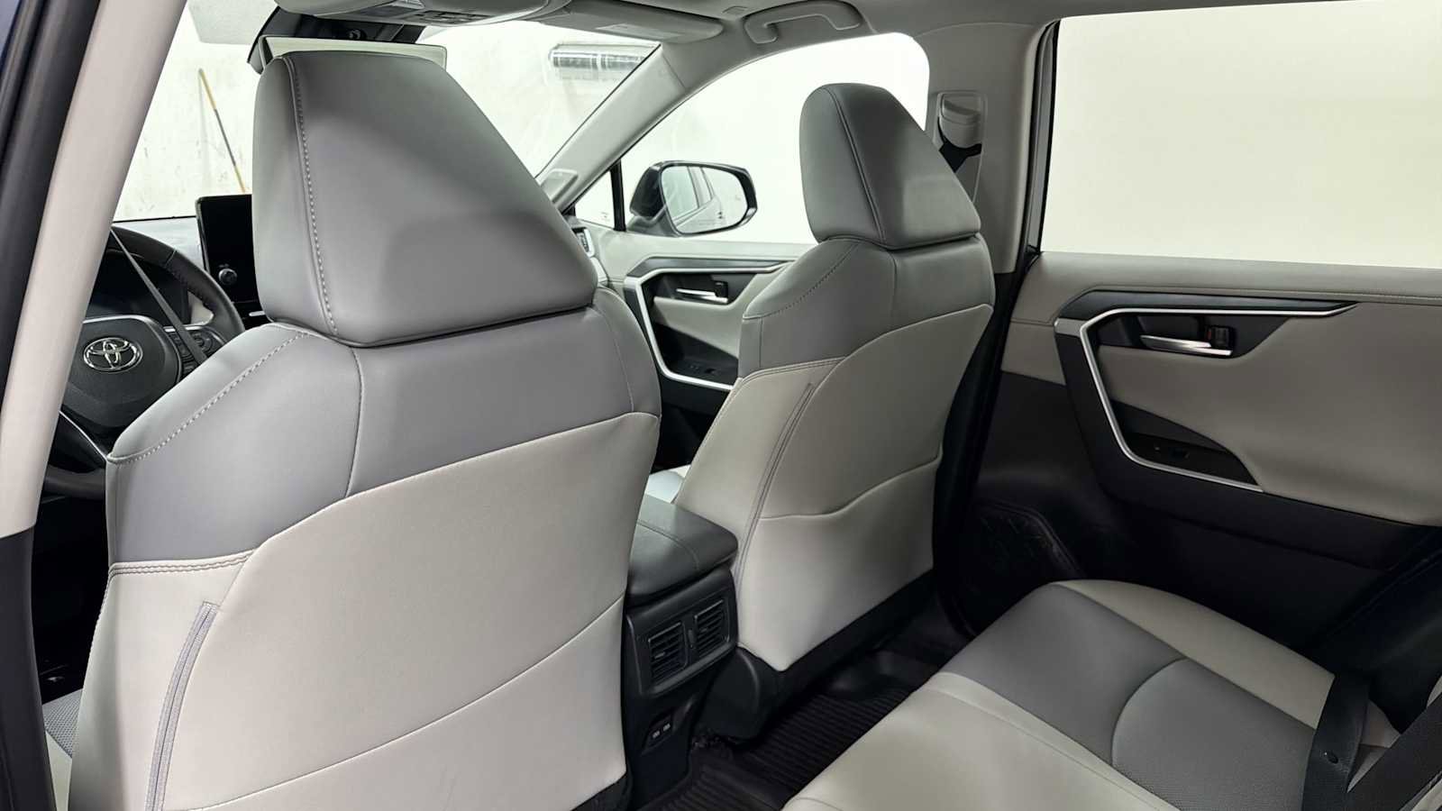 Certified 2025 Toyota RAV4 Limited image 26