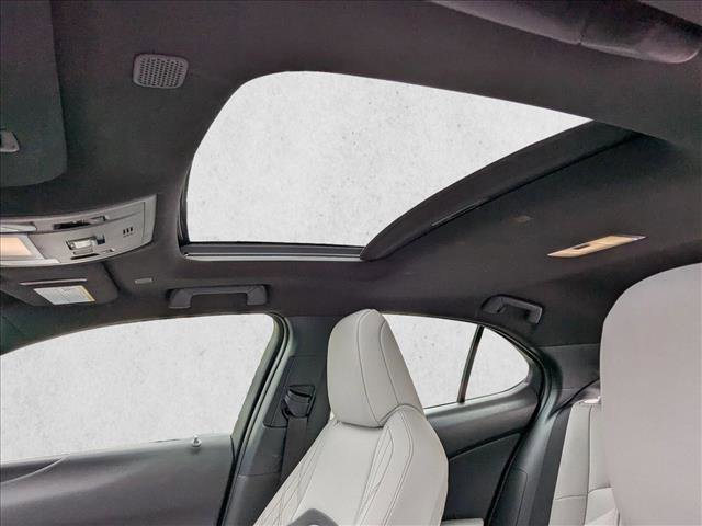 Certified 2024 Lexus UX 250h UX 250h image 18