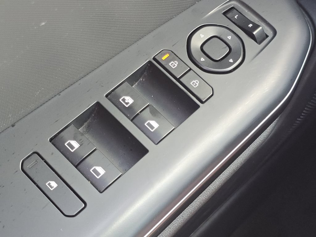 Used 2025 Kia K4 FWD image 24