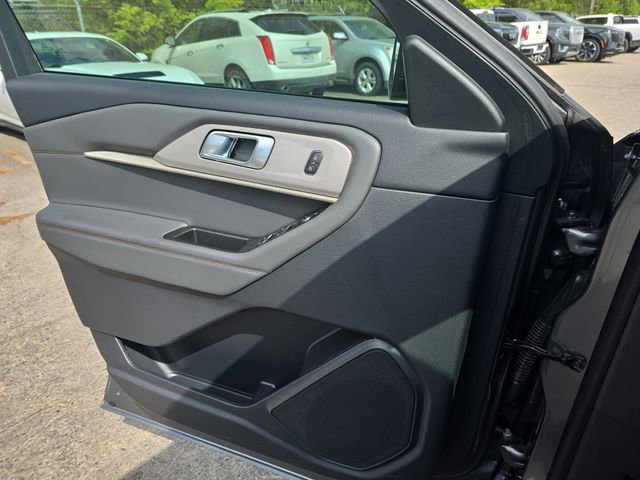 Used 2025 Ford Explorer Active image 26