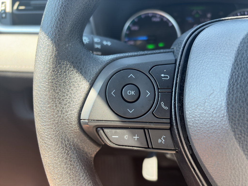 Used 2022 Toyota RAV4 XLE image 22