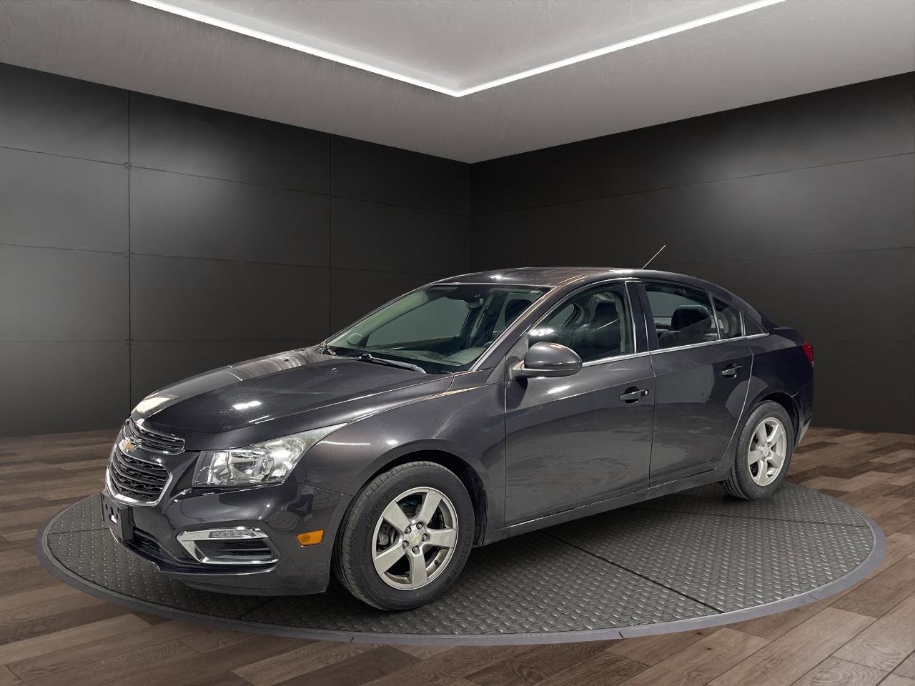 Used 2016 Chevrolet Cruze LT image 4