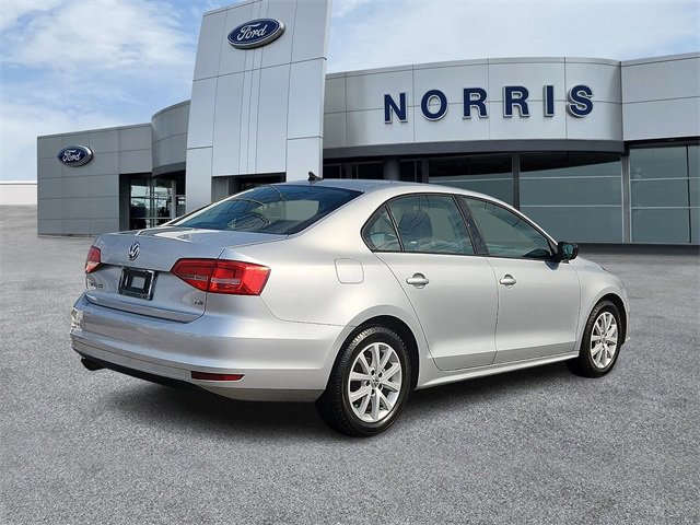 Used 2015 Volkswagen Jetta SE image 4
