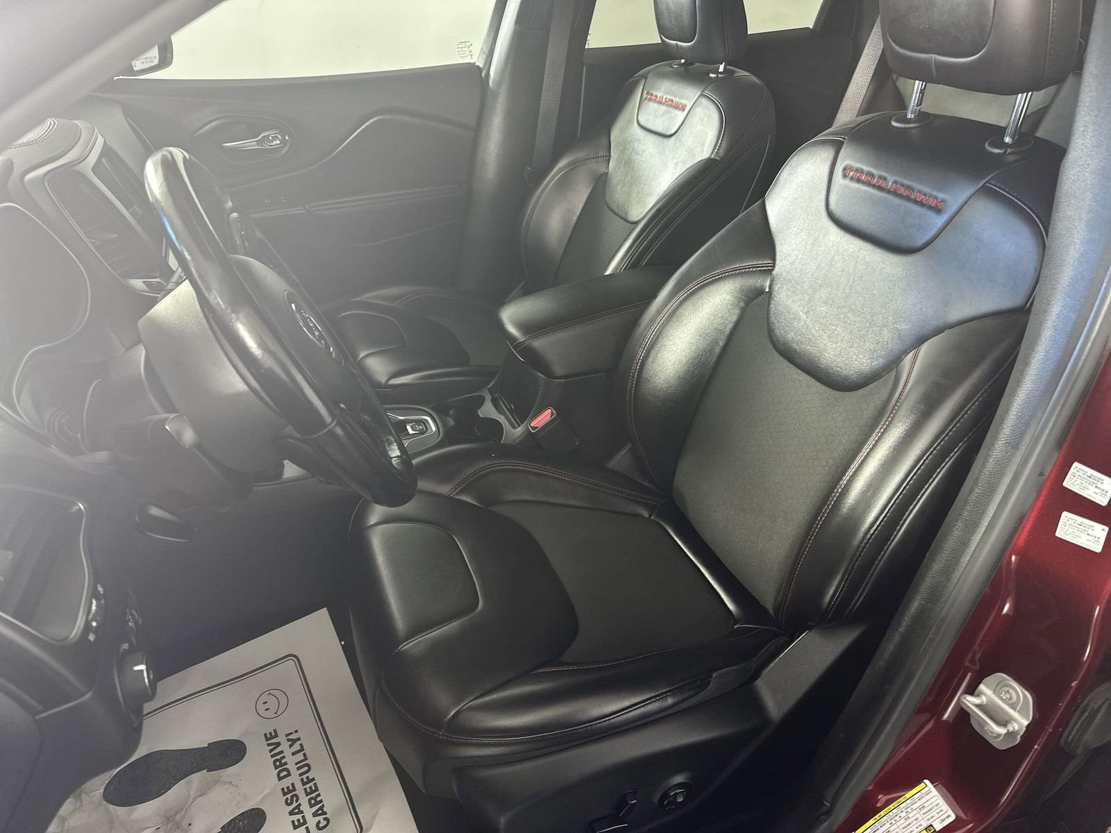 Used 2020 Jeep Cherokee Trailhawk w/ Cold Weather Group AWD/4WD image 15