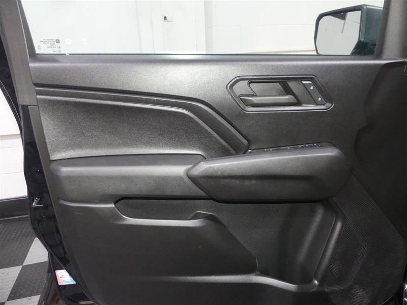 Used 2024 Chevrolet Colorado W/T image 15