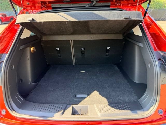 Used 2024 Chevrolet Trax ACTIV w/ Sunroof Package FWD image 26