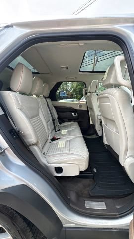 Used 2018 Land Rover Discovery HSE Luxury AWD/4WD image 28