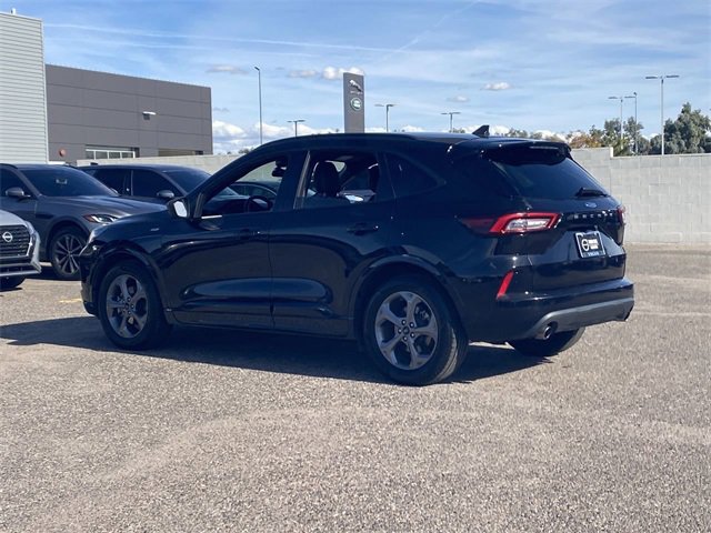 Used 2023 Ford Escape ST-Line image 9