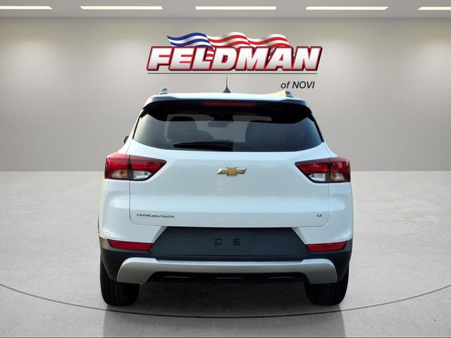 Used 2023 Chevrolet TrailBlazer LT w/ Driver Confidence Package FWD image 4