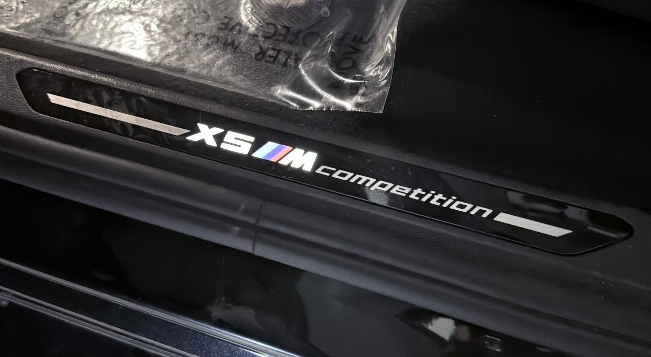 Used 2020 BMW X5 M Competition w/ Executive Package AWD/4WD image 18