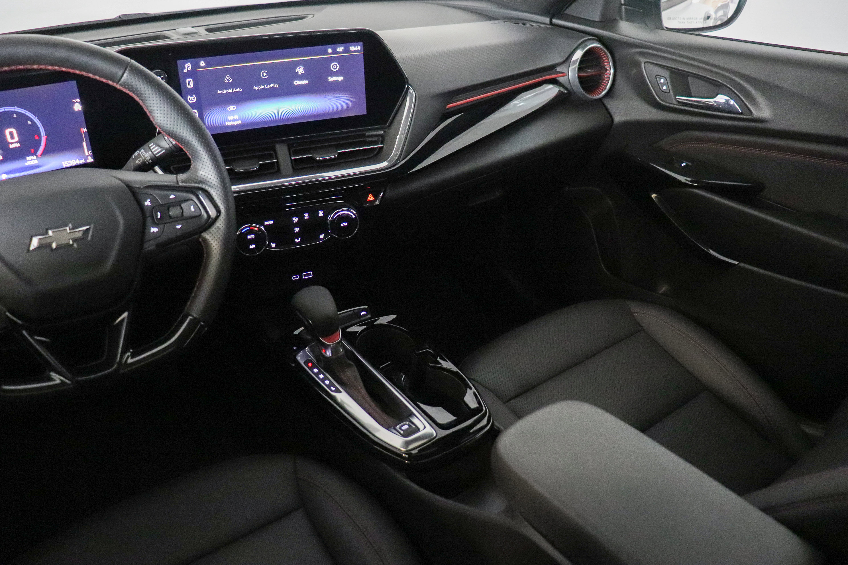 Used 2024 Chevrolet Trax RS w/ Sunroof Package image 25