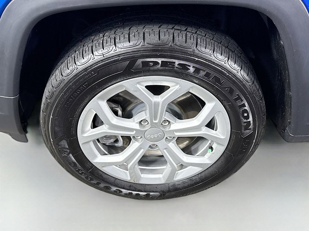 Used 2024 Jeep Compass Latitude AWD/4WD image 31