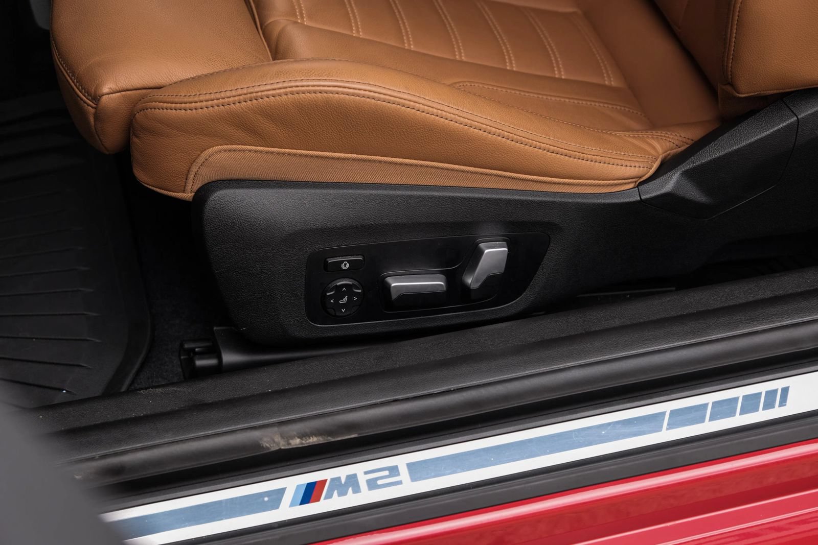 Used 2024 BMW M2 w/ Lighting Package RWD image 28