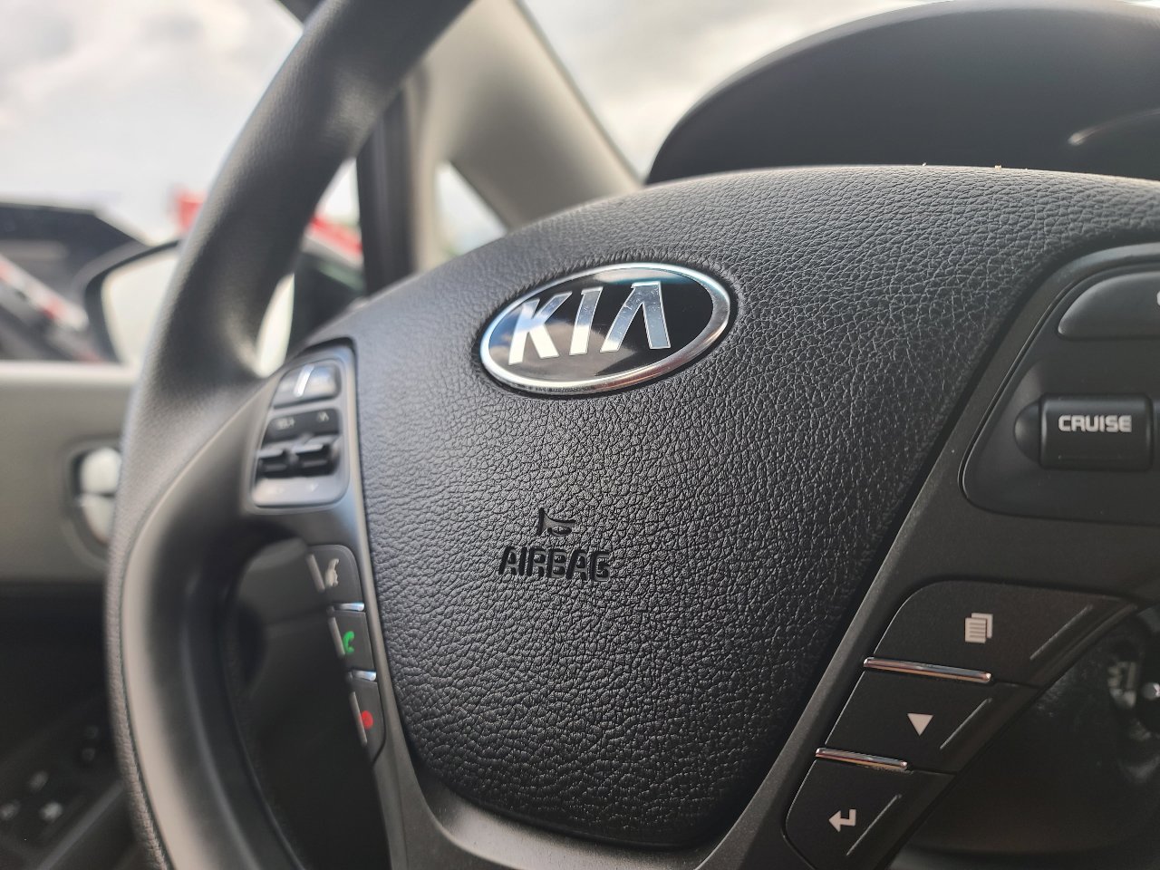 Used 2018 Kia Forte LX w/ LX Rear Camera Package image 17