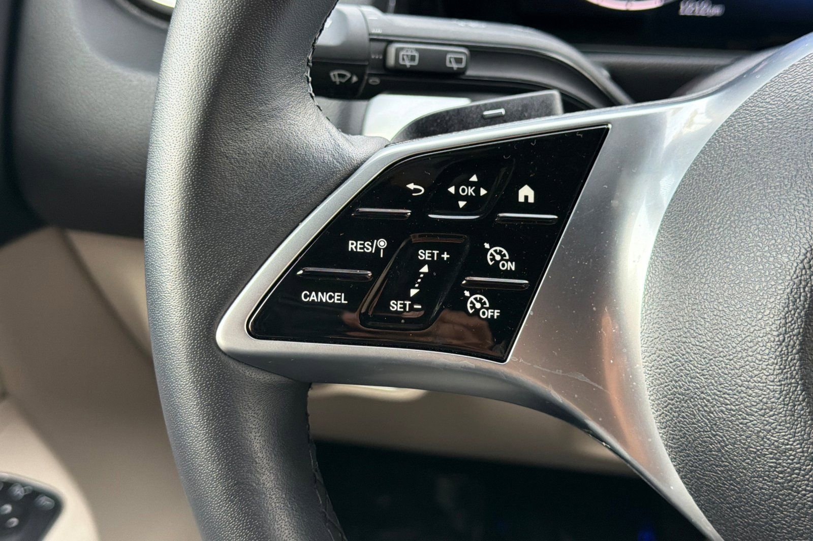 Certified 2025 Mercedes-Benz GLB 250 image 29