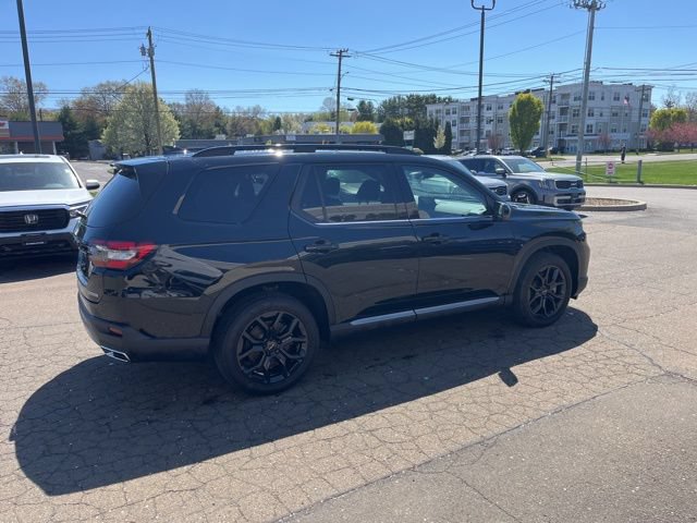 Used 2025 Honda Pilot Touring image 18