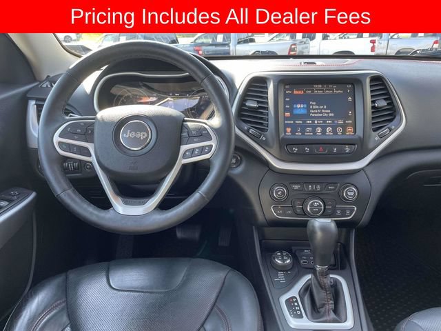 Used 2017 Jeep Cherokee Trailhawk AWD/4WD image 16