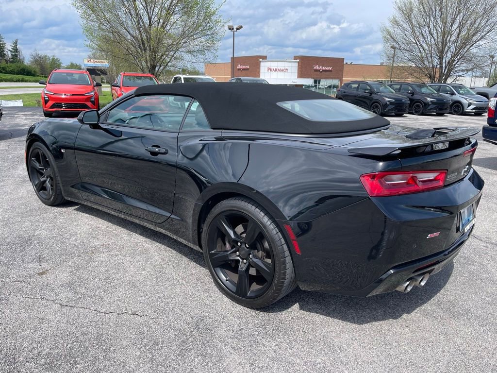 Used 2018 Chevrolet Camaro SS RWD image 4