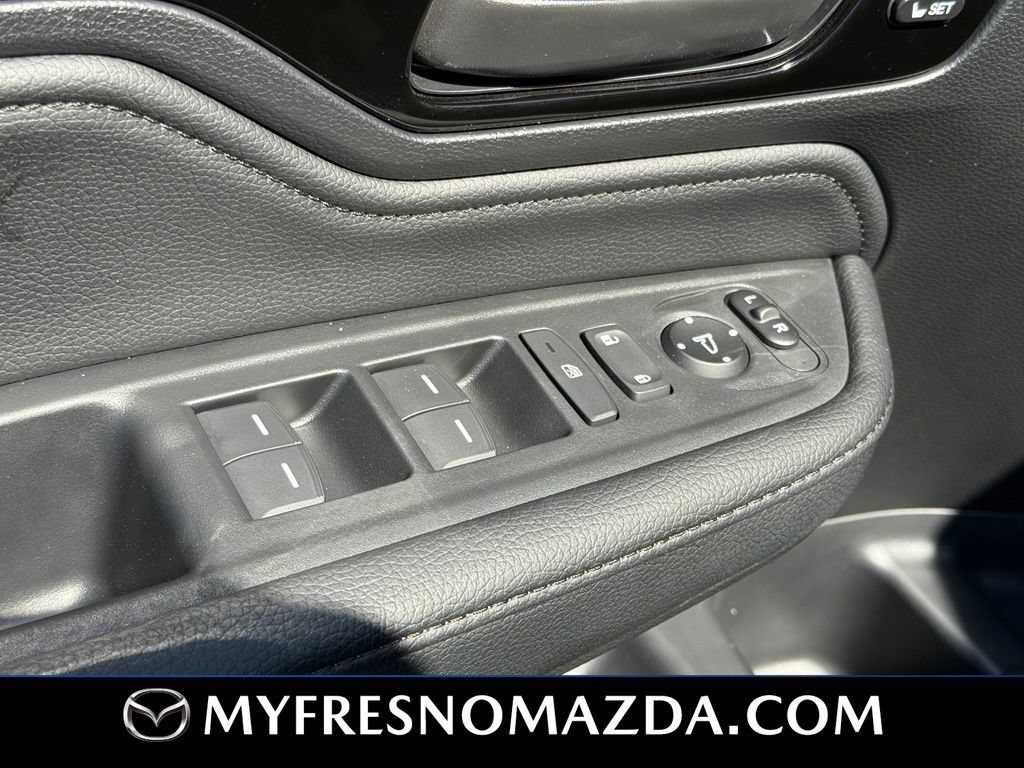 Used 2025 Honda Odyssey Touring image 36