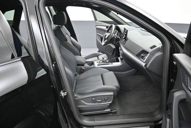 Used 2024 Audi Q5 2.0T Premium w/ Summer of Audi Package AWD/4WD image 34