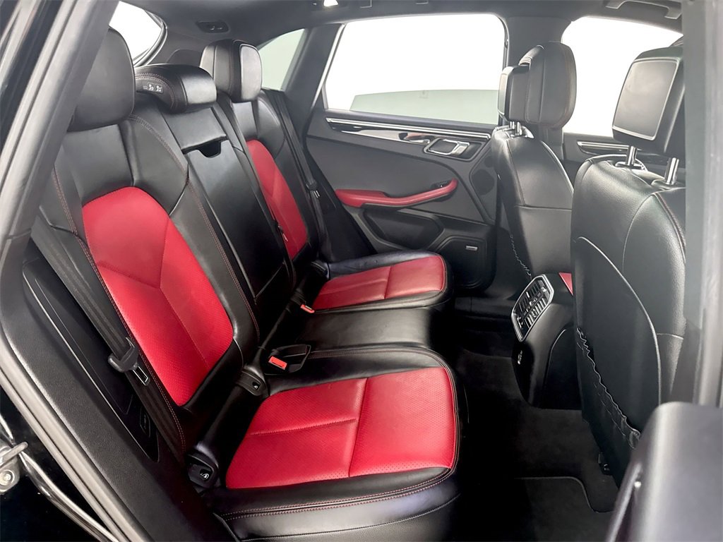 Used 2018 Porsche Macan Sport Edition image 30