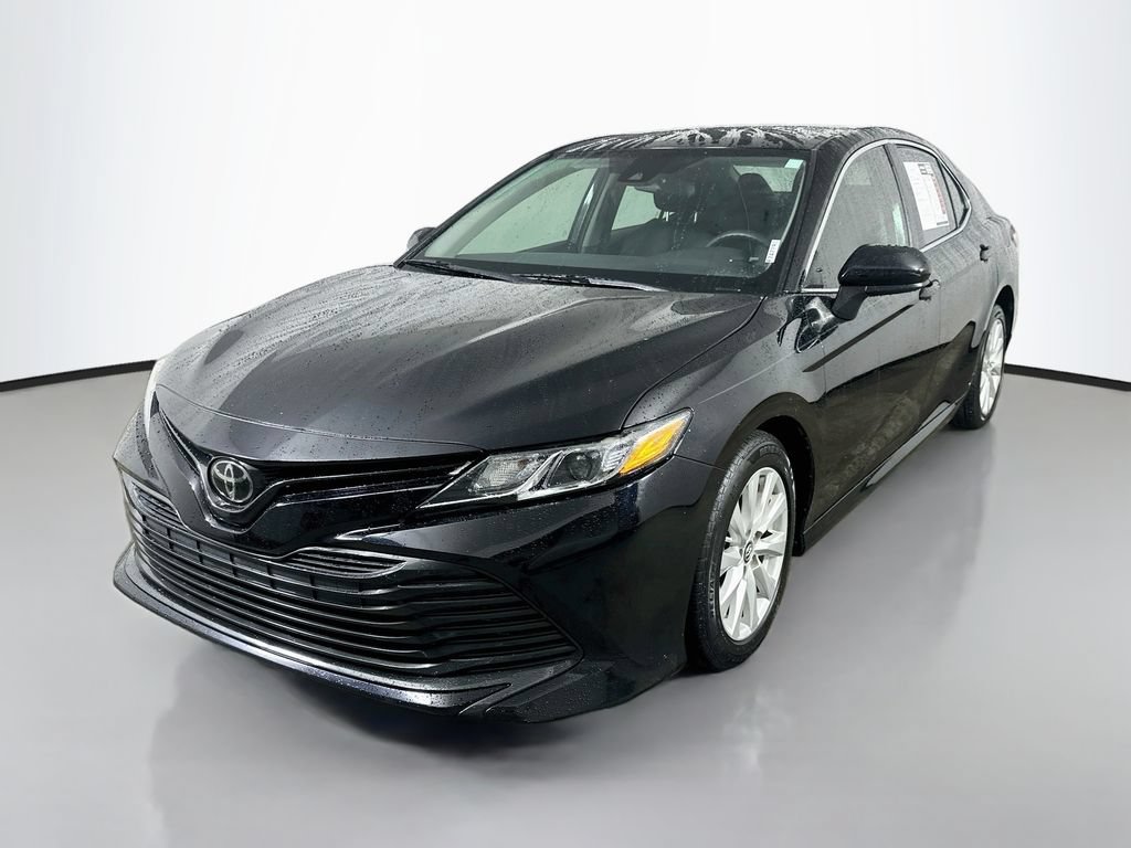 Used 2020 Toyota Camry LE FWD video 3