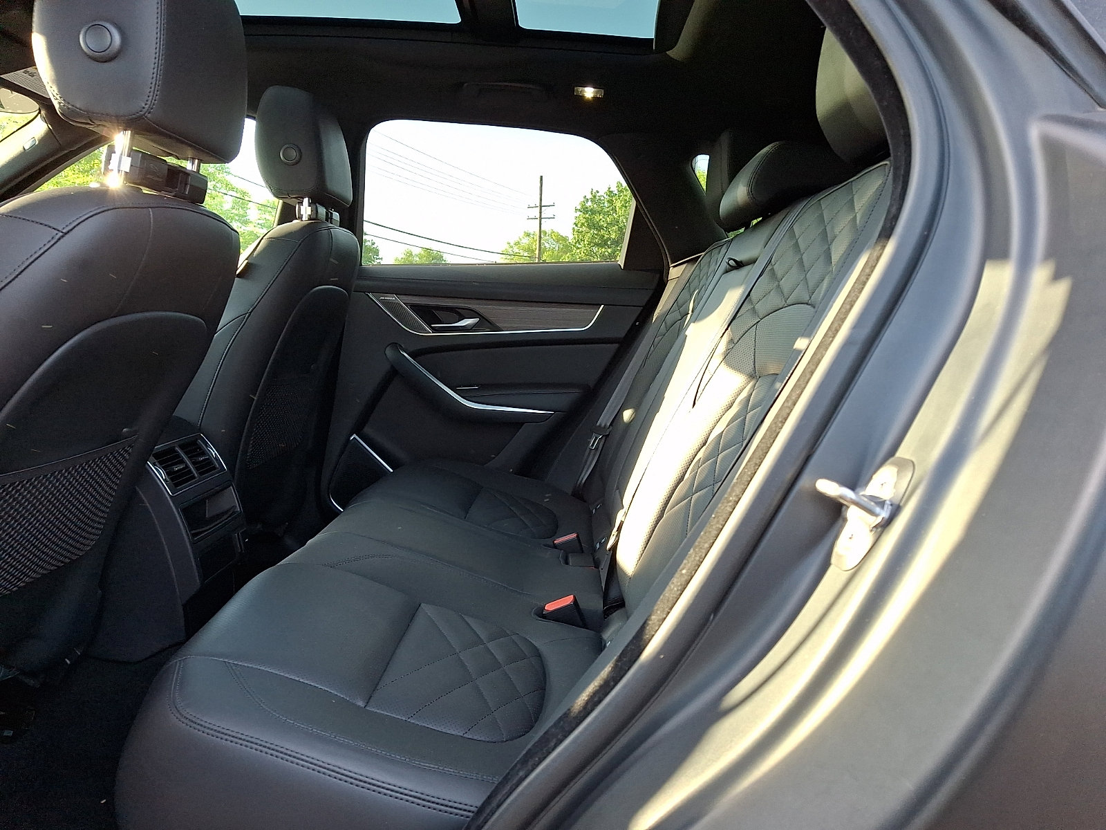 Used 2022 Jaguar F-PACE S AWD/4WD image 10