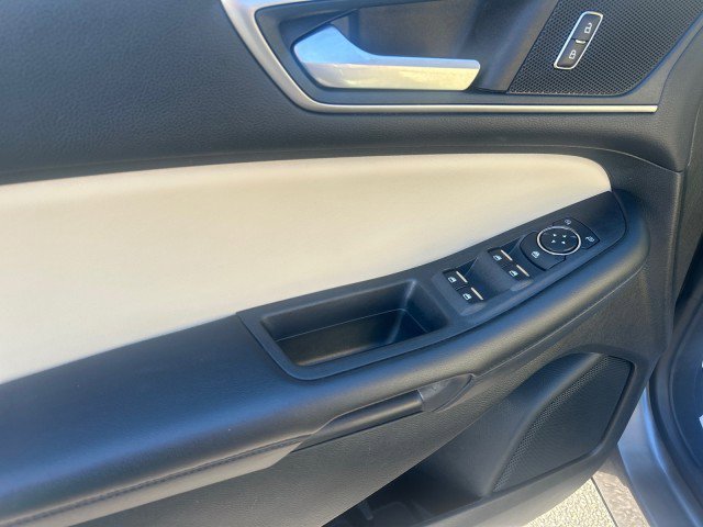 Used 2023 Ford Edge SEL image 10
