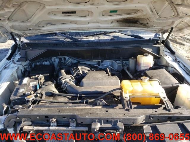 Used 2016 Nissan NV 2500 SV image 6