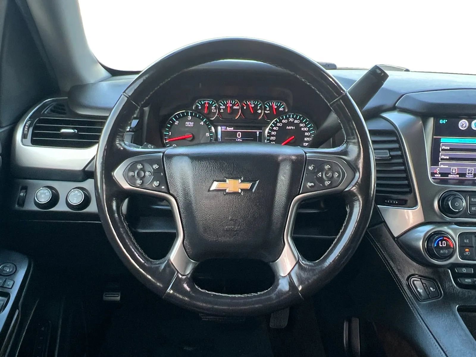 Used 2018 Chevrolet Suburban LT w/ Luxury Package image 12