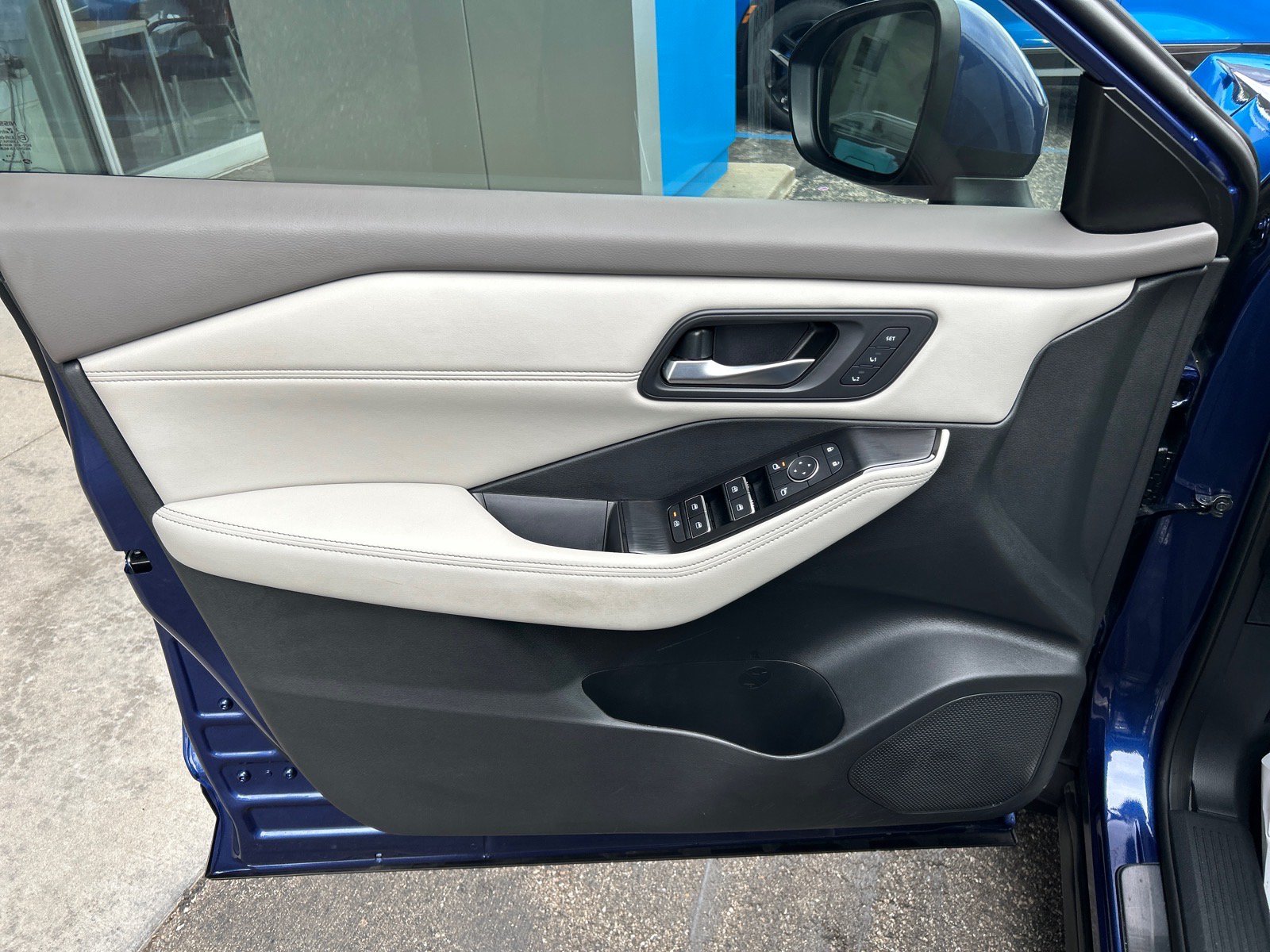 Used 2023 Nissan Rogue SL w/ SL Premium Package AWD/4WD image 21