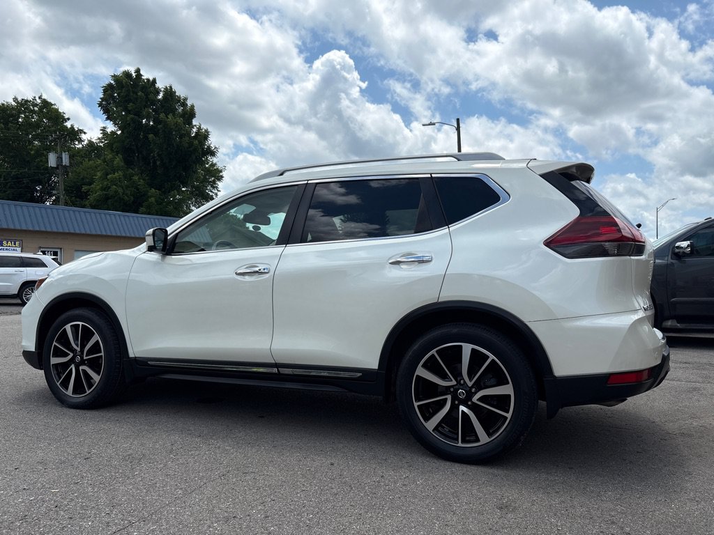 Used 2019 Nissan Rogue SL w/ Premium Package FWD image 4