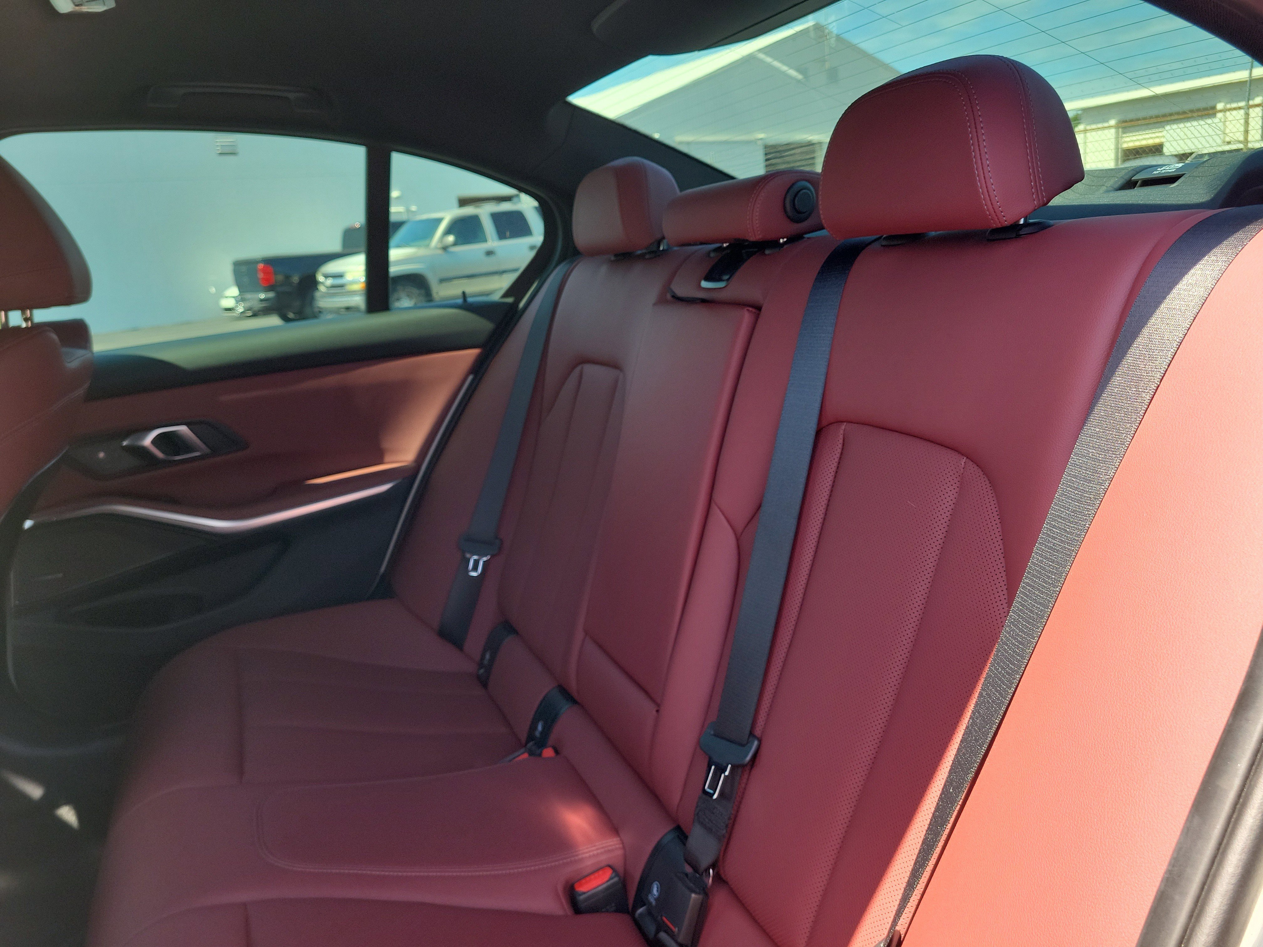 Used 2025 BMW M340i w/ Premium Package RWD image 10