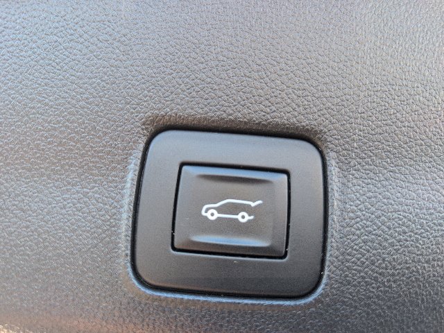 Used 2025 Chevrolet TrailBlazer LT w/ Convenience Package FWD image 39