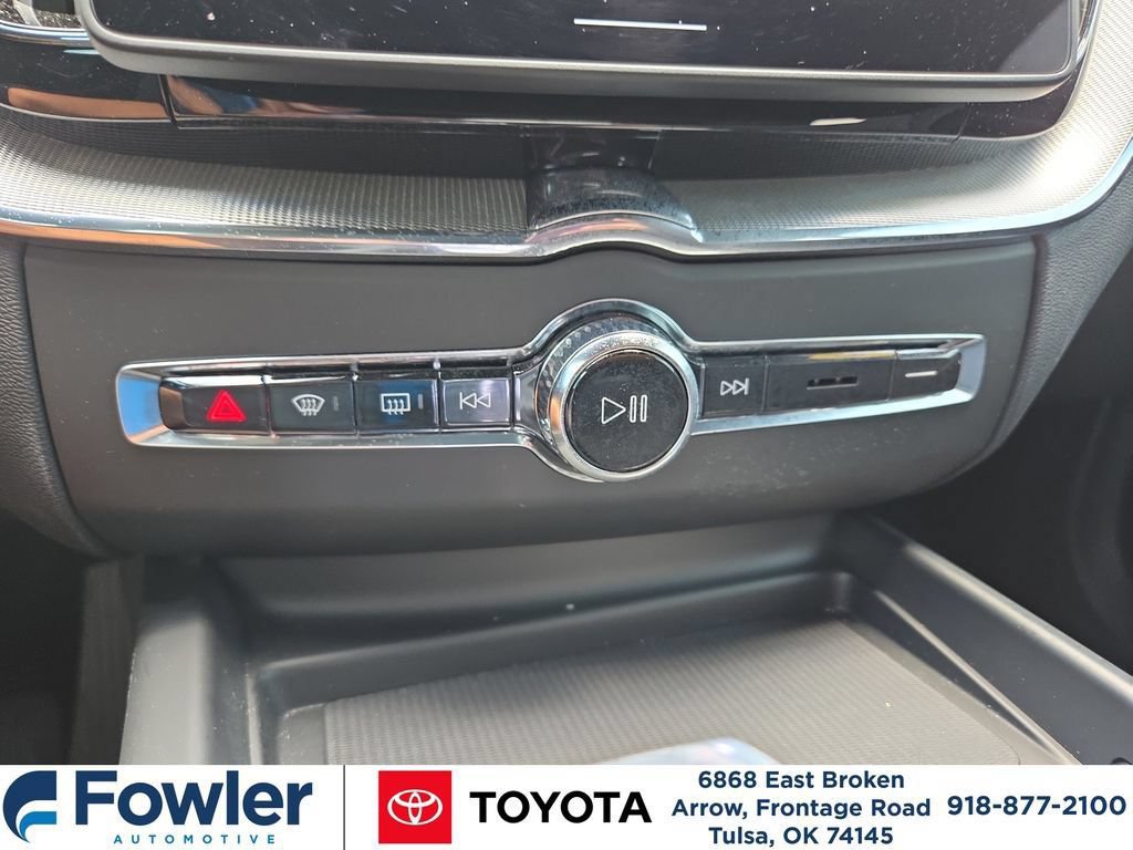 Used 2026 Volvo XC60 B5 Ultra w/ Protection Package Premier AWD/4WD image 23