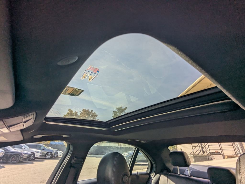 Certified 2019 Mercedes-Benz C 300 Sedan image 7