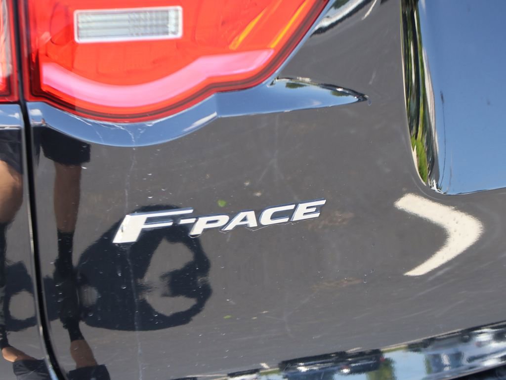 Used 2019 Jaguar F-PACE R-Sport AWD/4WD image 16