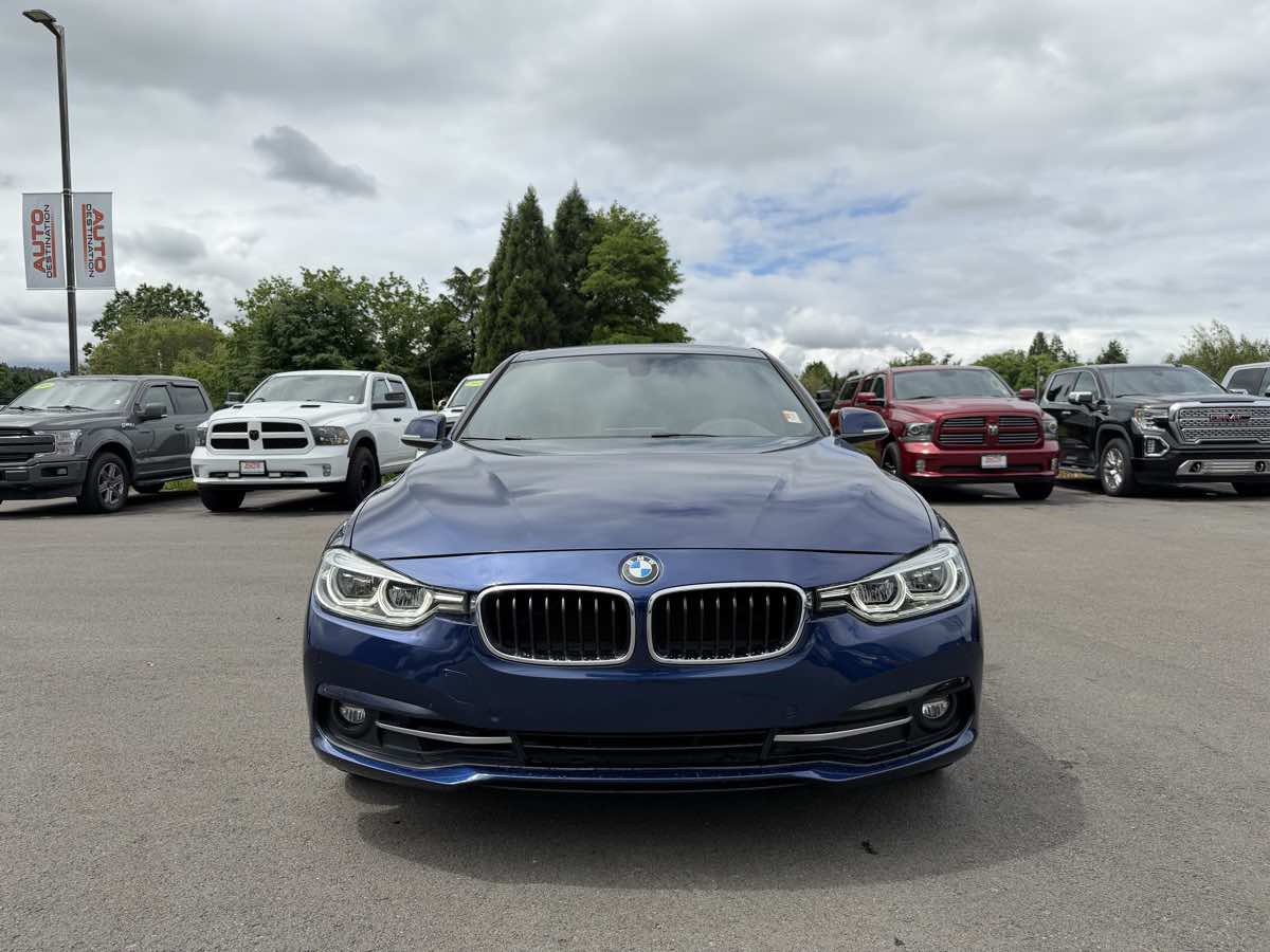 Used 2018 BMW 330i Sedan RWD image 3