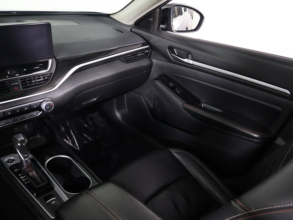 Used 2024 Nissan Altima 2.5 SR w/ SR Premium Package image 36