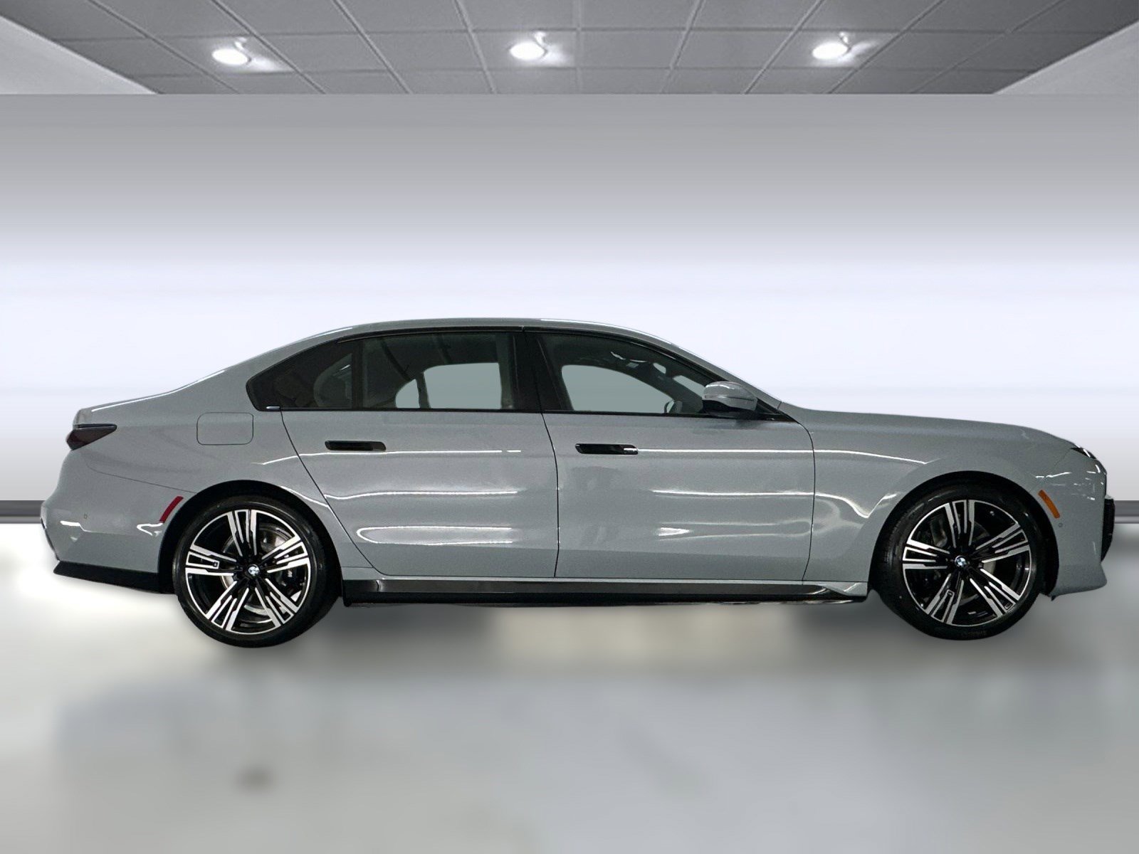 Used 2026 BMW i7 eDrive50 w/ M Sport Package image 8