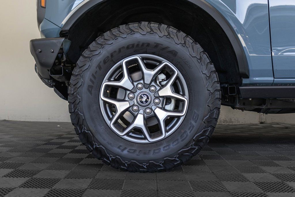 Used 2022 Ford Bronco Badlands image 9