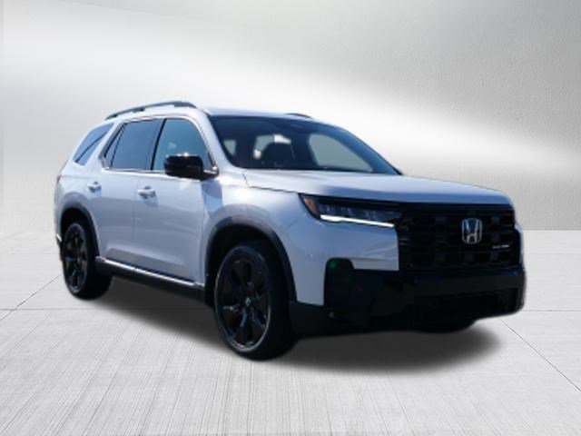 New 2026 Honda Pilot Black Edition image 9