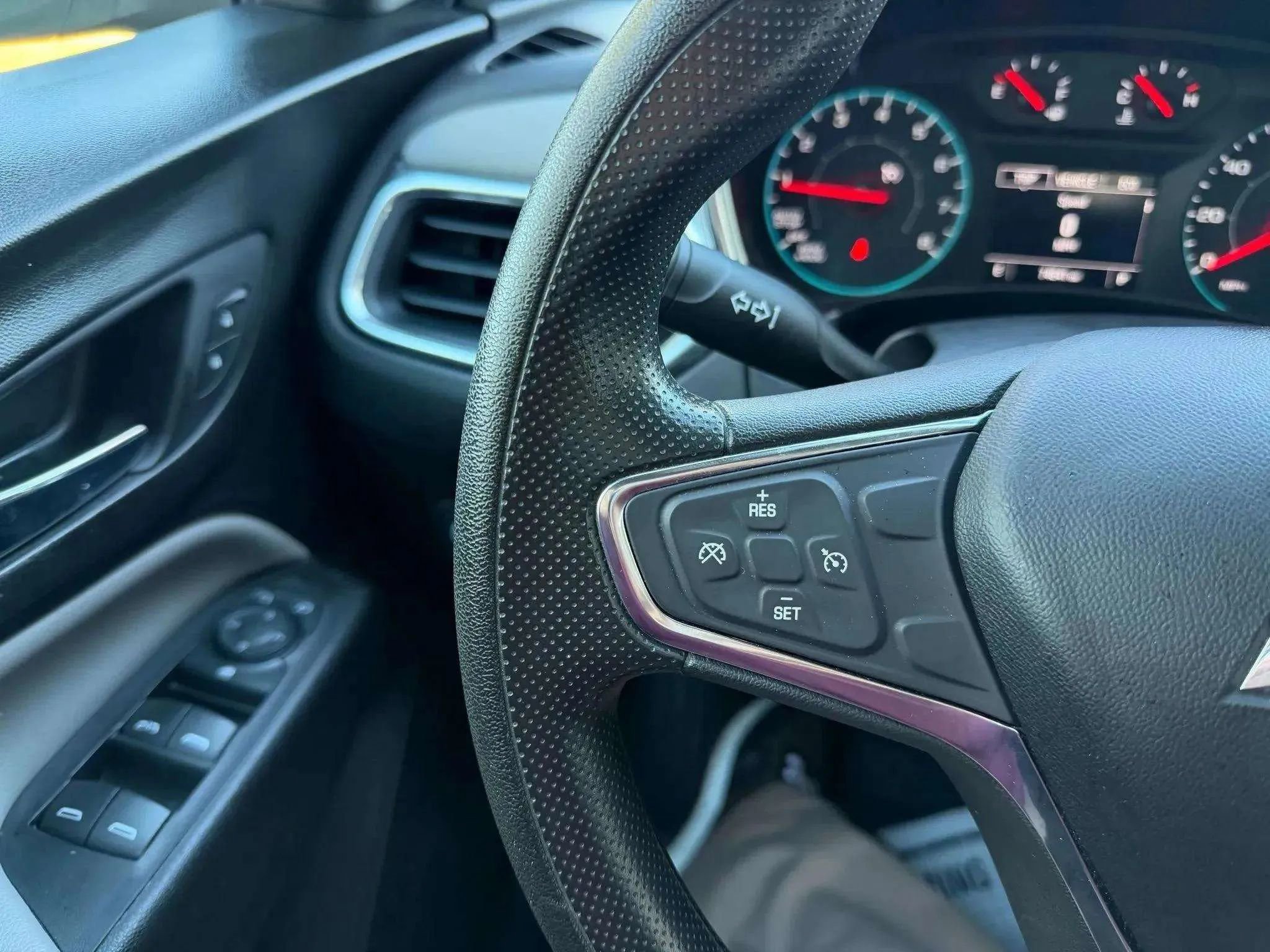 Used 2019 Chevrolet Equinox LS image 21